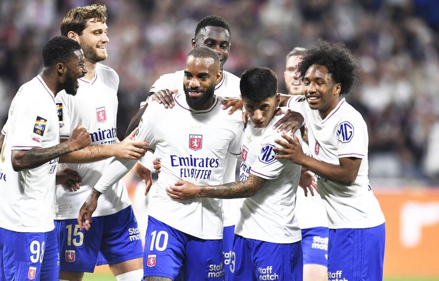 Alexander Lacazette, la Lyon, foto: Imago UEFA a luat decizia în privința lui Lyon » Ce se întâmplă după retrogradarea clubului din cauza datoriilor mari