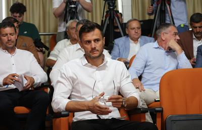 CS Dinamo s-a delimitat de fanii lui FC Dinamo, Andrei Nicolescu a răspuns poetic în social media: „E imaginea străbunilor”