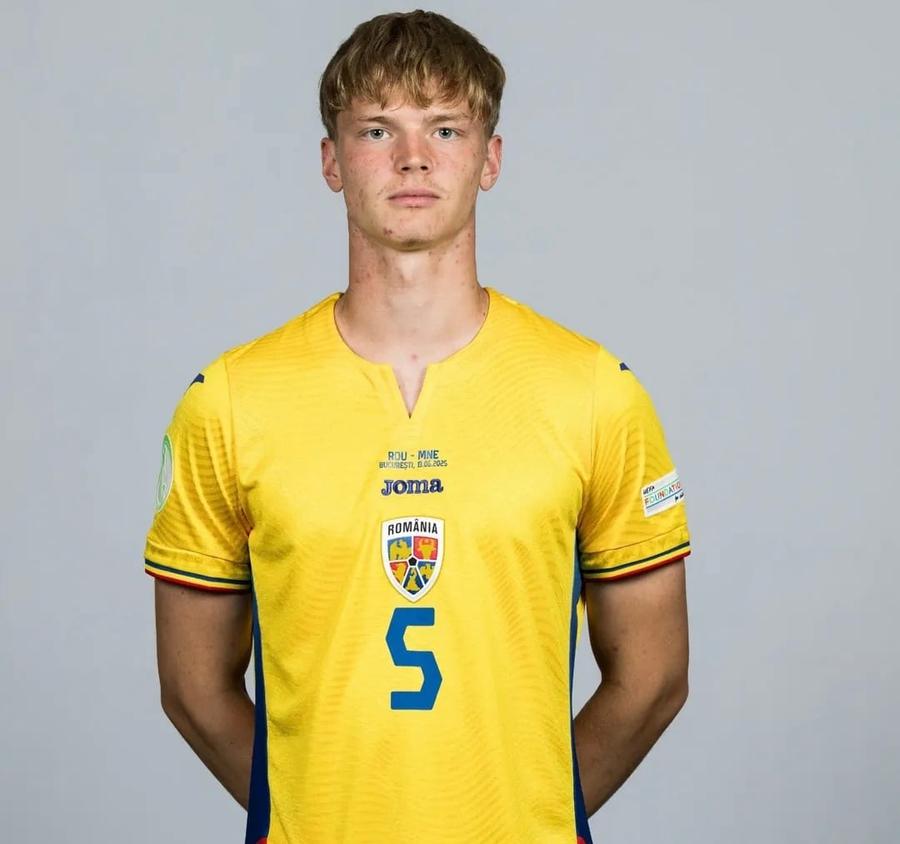 Emanuel Marincau (Instagram personal) Tricolorul U19 aflat pe lista Craiovei și CFR-ului este monitorizat și de Mircea Lucescu! Decizia fotbalistului