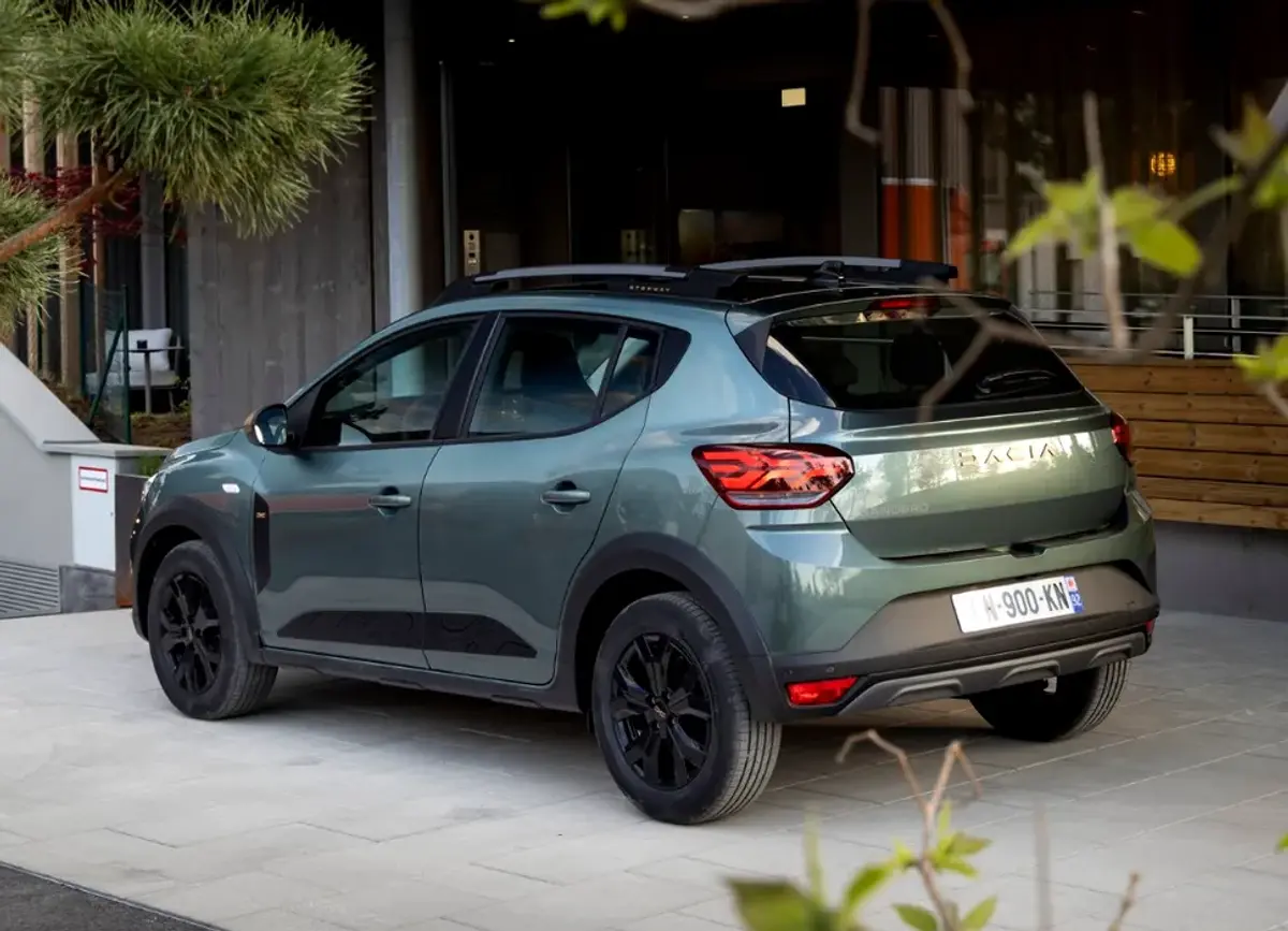 Premieră la Dacia! Schimbarea majoră pentru cel mai vândut model românesc: cum va arăta mașina