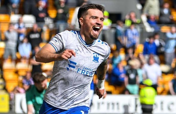 Detaliul care a ajutat-o pe Dinamo să-l transfere pe Danny Armstrong