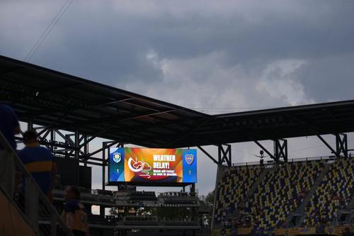 Meciul dintre Auckland City și Boca Juniors a fost întrerupt din cauza unei furtuni / Foto: Imago Images