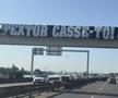 Mesajele afișate peste tot în oraș de fanii lui Lyon contra proprietarului clubului, John Textor / Foto: X