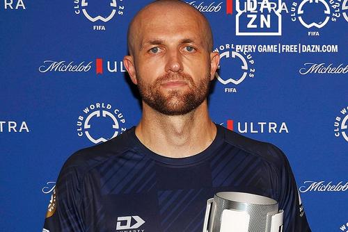 Christian Grey a fost desemnat omul meciului după golul cu Boca Juniors // foto: Instagram @ DAZN