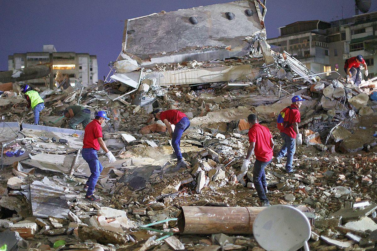 Două cutremure masive au devastat Venezuela » Imagini înfiorătoare de pe stadioane: meciuri oprite de urgență