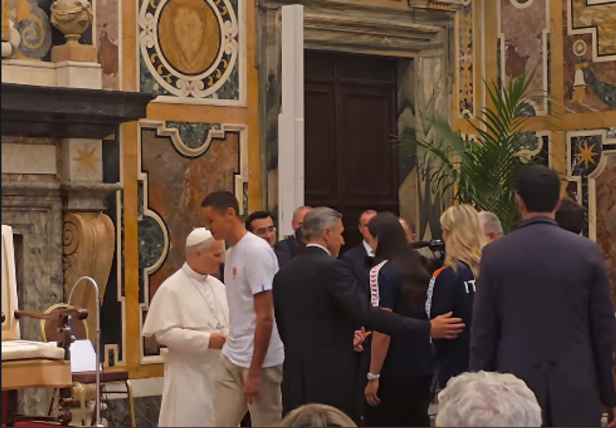 David Popovici, întâlnire specială cu Papa Leon al XIV-lea chiar la Roma