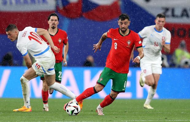 Suma impresionantă pe care Bruno Fernandes o câștigă în afara terenului » Aproape și-a dublat salariul!