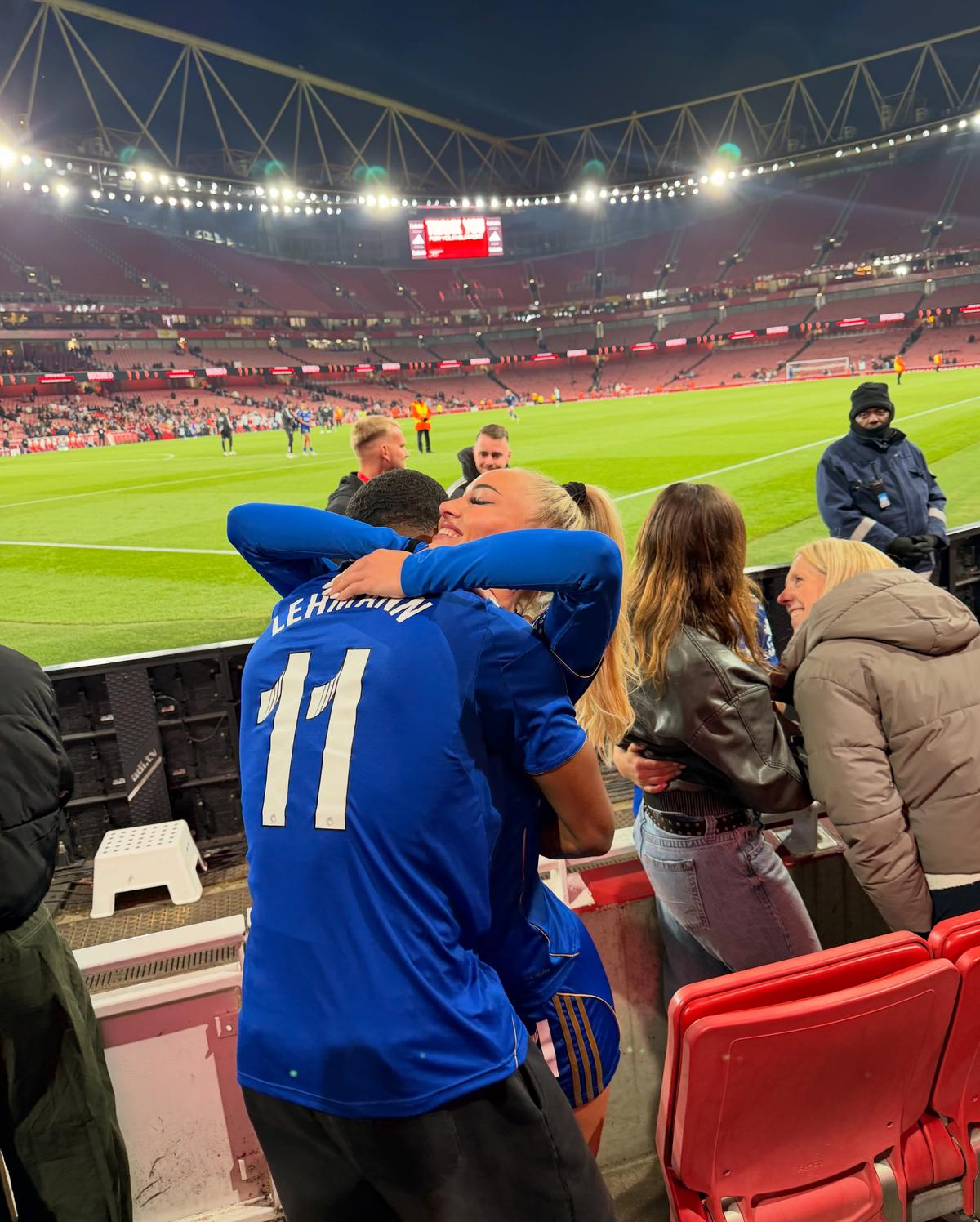 Și-a lăsat iubitul fotbalist și se căsătorește cu ispita de la Insula Iubirii: „Felicitări, frate!”