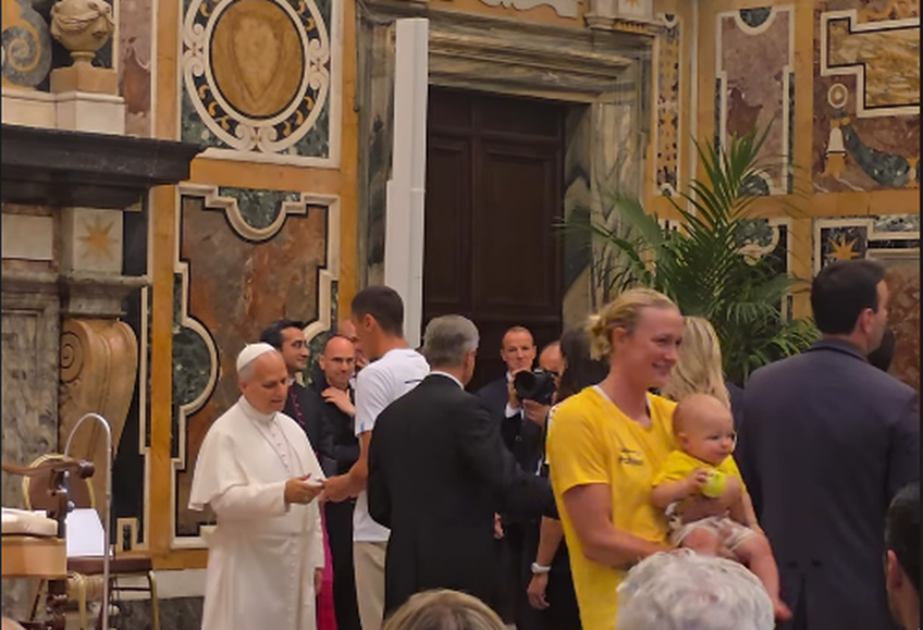 David Popovici, cadou pentru Papa