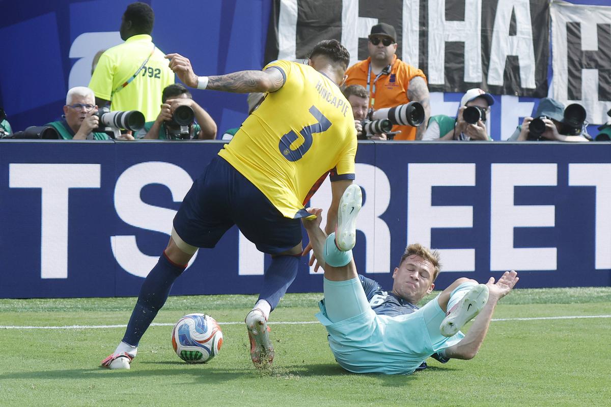 Ecuador - Germania și Curacao - Coasta de Fildeș