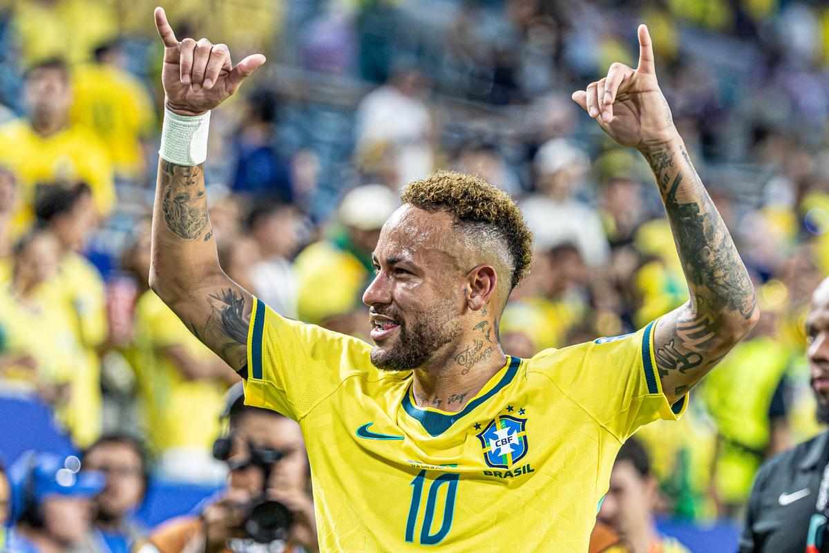 Imagini copleșitoare cu Neymar » A plâns pe teren, la primul meci pentru Brazilia după 980 zile