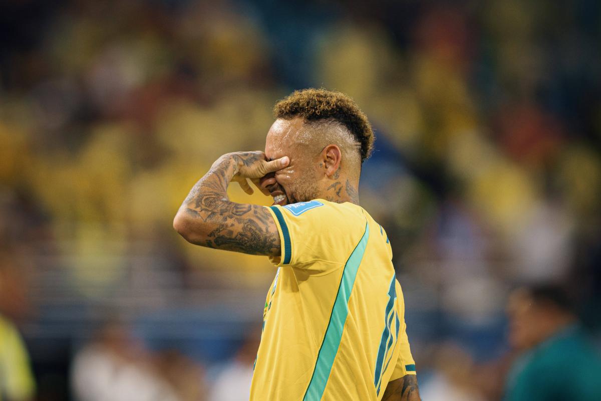 Imagini copleșitoare cu Neymar » A plâns pe teren, la primul meci pentru Brazilia după 980 zile