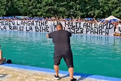 „Bocciu” dă ordinul, apoi toți rapidiștii sar în apă