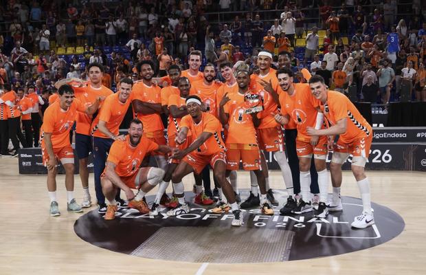 Peste granzii Real Madrid și Barcelona! Valencia Basket a obținut al doilea titlu național din istoria clubului