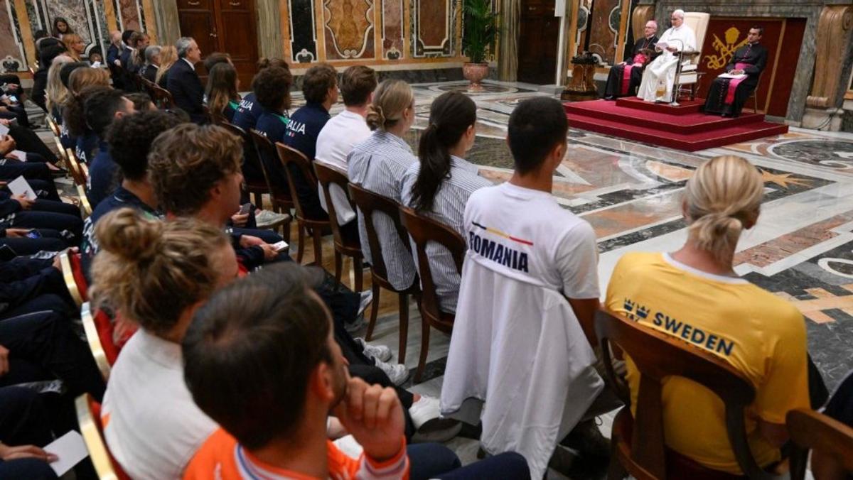 David Popovici, întâlnire specială cu Papa Leon al XIV-lea chiar la Roma