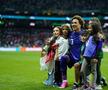 Guillermo Ochoa, înconjurat de familie / / Sursă foto: Imago Images