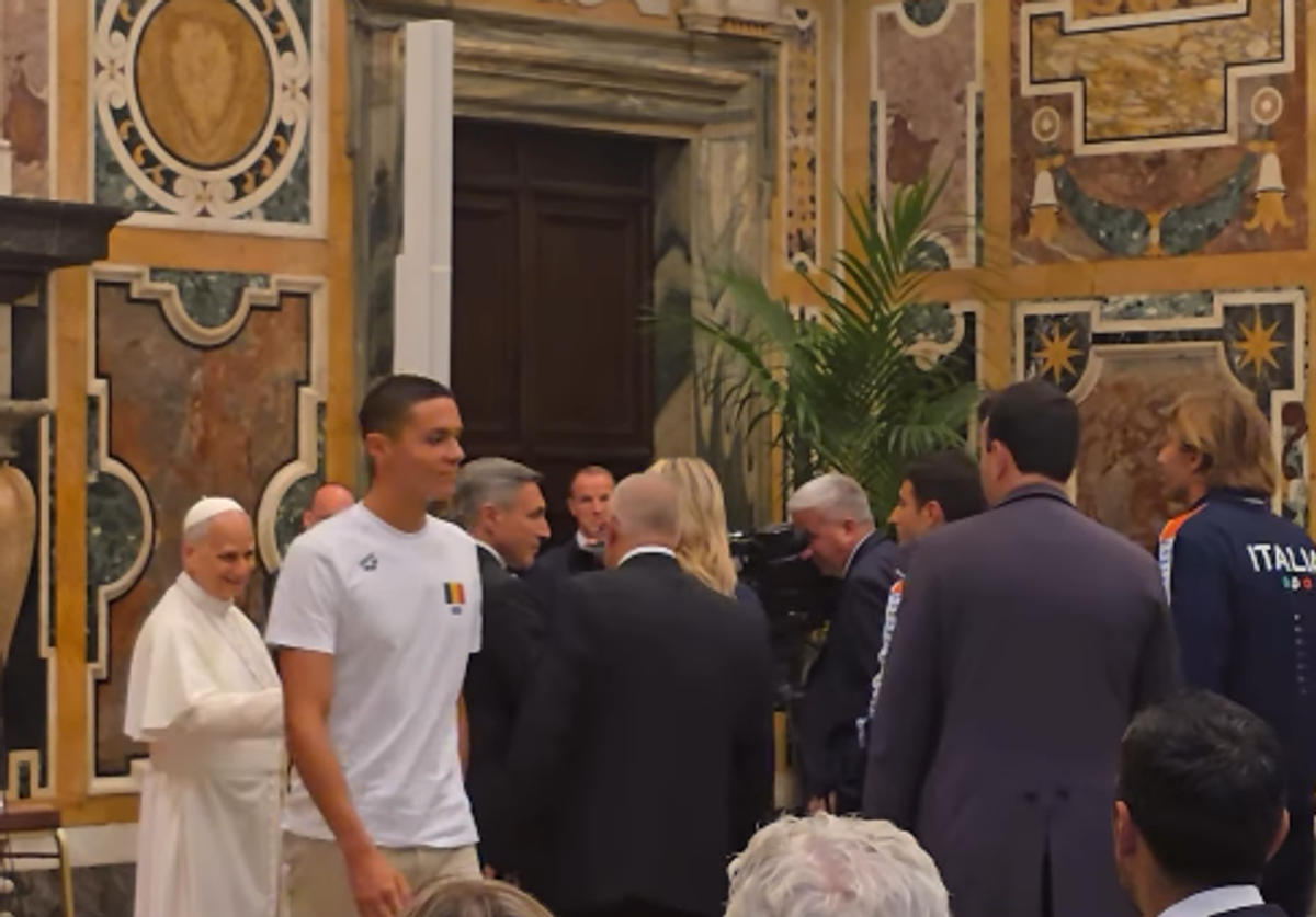 David Popovici, întâlnire specială cu Papa Leon al XIV-lea chiar la Roma