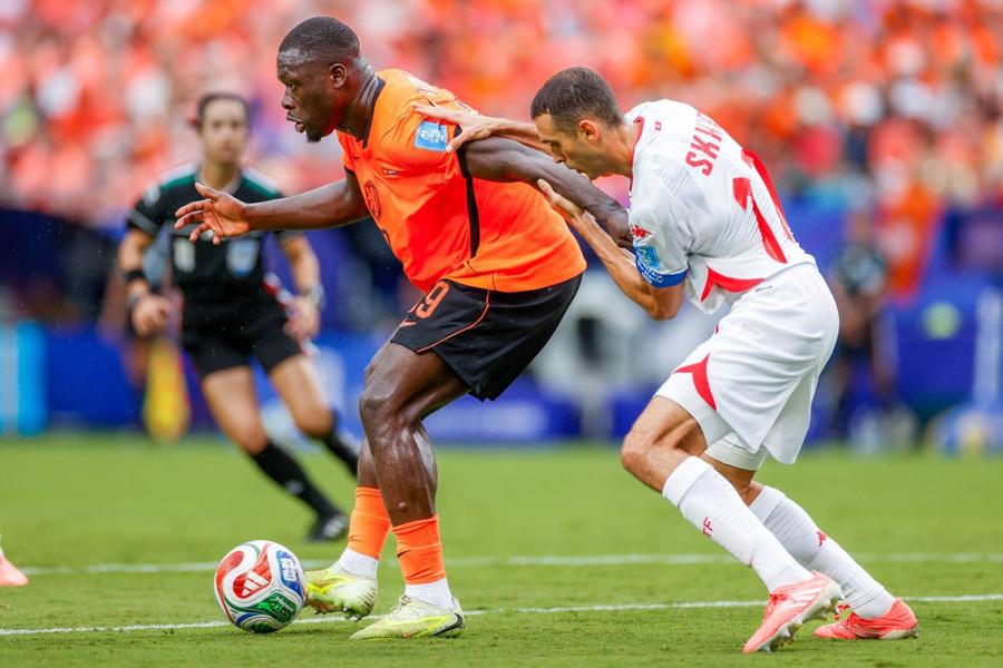 Brian Brobbey, în meciul cu Tunisia de la CM 2026, ultimul din faza grupelor pentru Olanda // foto: Imago I-au pus explozibil în mașină! Golgheterul-surpriză a fost șantajat și împușcat de bandele din Amsterdam