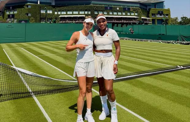 Înainte de Wimbledon, Jaqueline Cristian s-a antrenat împreună cu legendara Serena Williams: „Zi memorabilă”