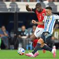 Lautaro Martinez și Kevin Danso, în Argentina - Austria / Foto: Imago Images