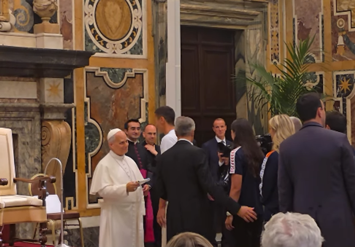David Popovici, întâlnire specială cu Papa Leon al XIV-lea chiar la Roma