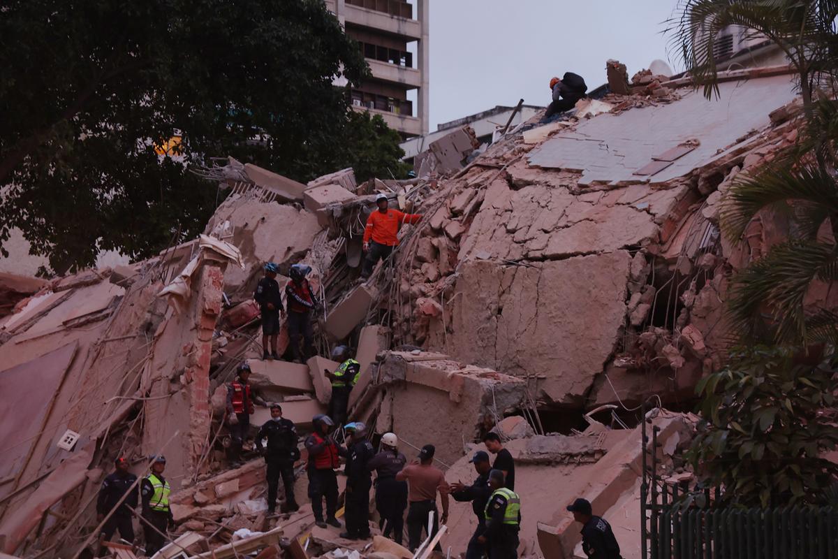 Două cutremure masive au devastat Venezuela » Imagini înfiorătoare de pe stadioane: meciuri oprite de urgență