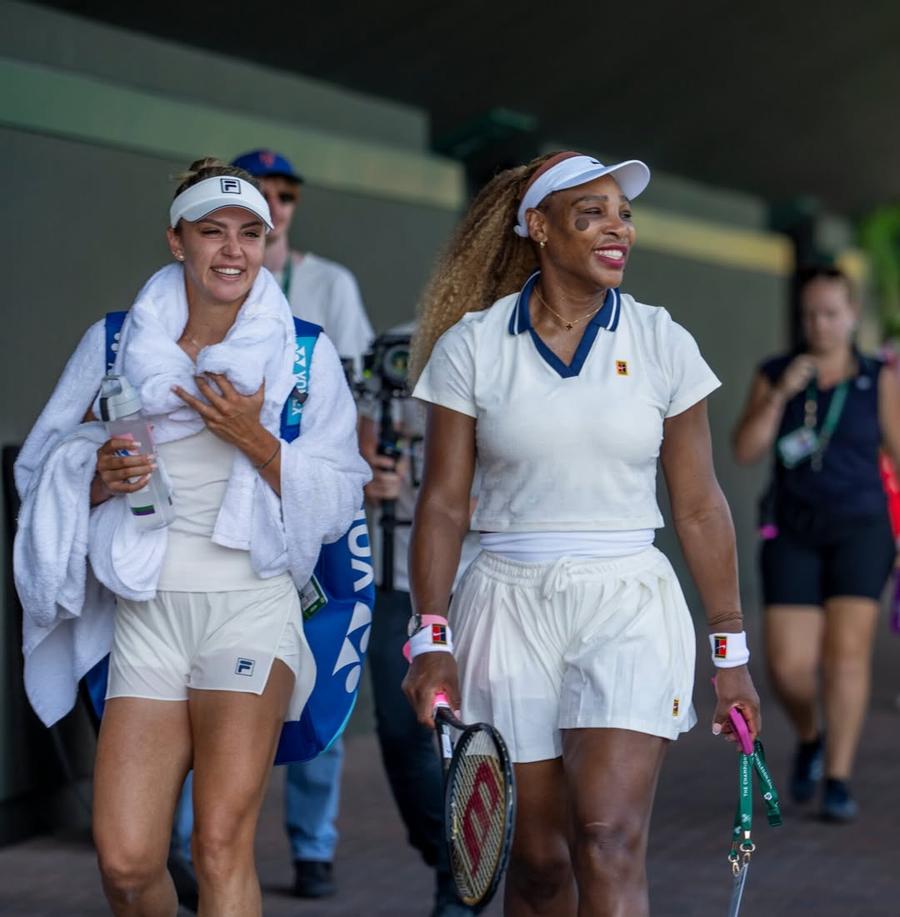 Jaqueline Cristian, alături de Serena Williams/Foto: Instagram (Jaqueline Cristian) Înainte de Wimbledon, Jaqueline Cristian s-a antrenat împreună cu legendara Serena Williams: „Zi memorabilă”