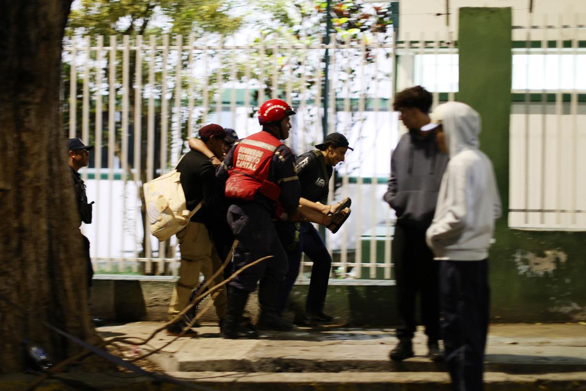 Două cutremure masive au devastat Venezuela » Imagini înfiorătoare de pe stadioane: meciuri oprite de urgență