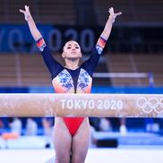 Larisa Iordache, la bârnă
(foto: Raed Krishan - Tokyo)