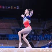 Larisa Iordache, la bârnă
(foto: Raed Krishan - Tokyo)