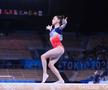 Larisa Iordache, la bârnă
(foto: Raed Krishan - Tokyo)