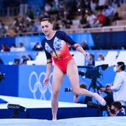 Larisa Iordache, la bârnă
(foto: Raed Krishan - Tokyo)