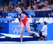 Larisa Iordache, la bârnă
(foto: Raed Krishan - Tokyo)