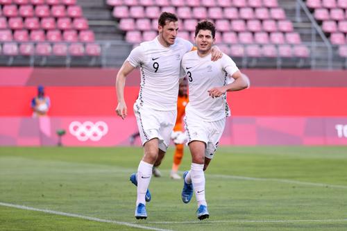 Liberato Cacace, în dreapta, alături de Chris Wood