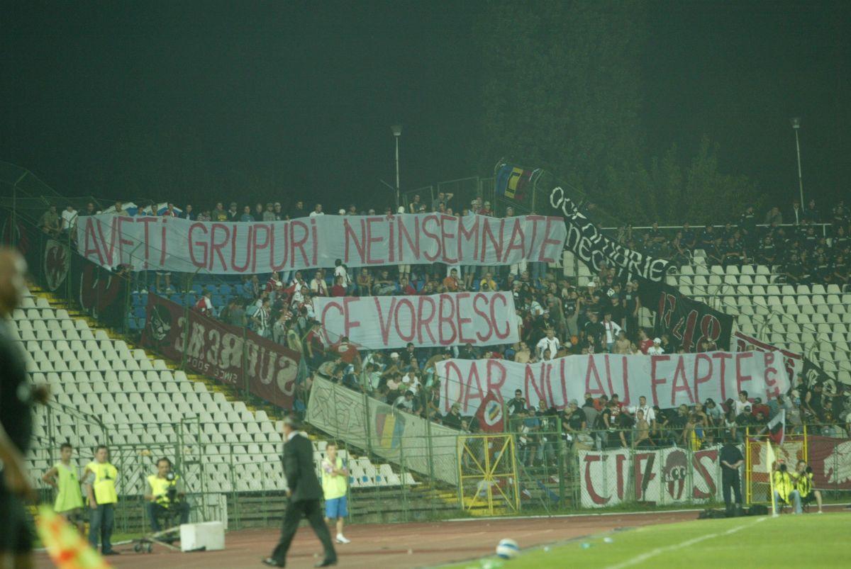 Rivalitate, ironii și orgolii duse la extrem » 35 de imagini spectaculoase din meciurile FCU Craiova - Dinamo