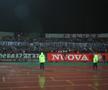 Ultrașii lui Dinamo și cei din Peluza Sud 1997 s-au întrecut de-a lungul anilor în scenografii spectaculoase și mesaje ironice / Sursă foto: Arhivă Gazeta Sporturilor