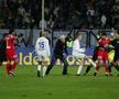 Ultrașii lui Dinamo și cei din Peluza Sud 1997 s-au întrecut de-a lungul anilor în scenografii spectaculoase și mesaje ironice / Sursă foto: Arhivă Gazeta Sporturilor