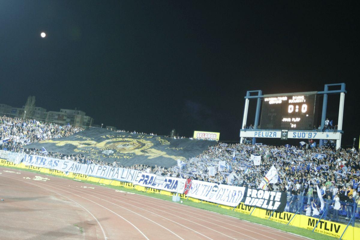 Rivalitate, ironii și orgolii duse la extrem » 35 de imagini spectaculoase din meciurile FCU Craiova - Dinamo