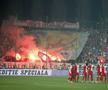Ultrașii lui Dinamo și cei din Peluza Sud 1997 s-au întrecut de-a lungul anilor în scenografii spectaculoase și mesaje ironice / Sursă foto: Arhivă Gazeta Sporturilor