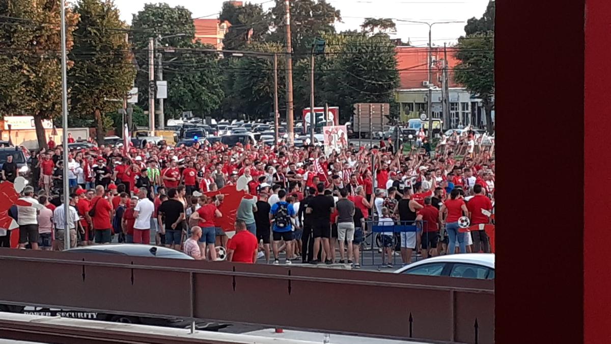 Fanii vor UTA liberă! Miting în Arad, împotriva actualei conduceri » „Grupul celor 4”, în fața fanilor: „Vom prelua clubul până la urmă”
