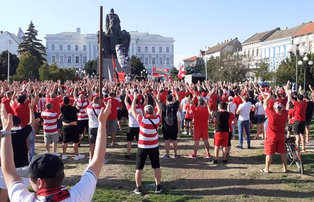 Fanii vor UTA liberă! Miting în Arad, împotriva actualei conduceri » „Grupul celor 4”, în fața fanilor: „Vom prelua clubul până la urmă”