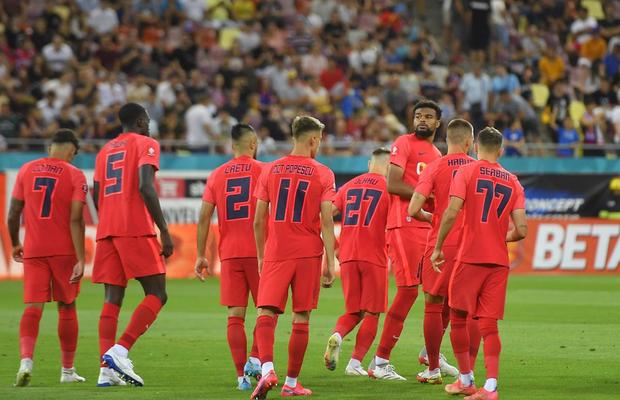 Alarmă la FCSB înainte de meciul cu CSU Craiova » Două vedete s-au accidentat și sunt incerte pentru duelul din Bănie: „Sunt la RMN”