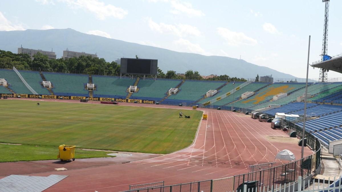 FCSB și Sepsi vor juca pe stadioane comuniste construite acum peste 70 de ani! Bulgarii au depus un proiect pentru o arenă ultramodernă