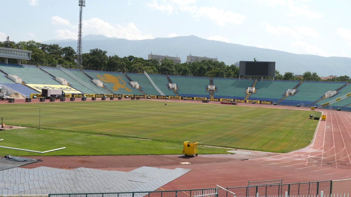 FCSB și Sepsi vor juca pe stadioane comuniste construite acum peste 70 de ani! Bulgarii au depus un proiect pentru o arenă ultramodernă