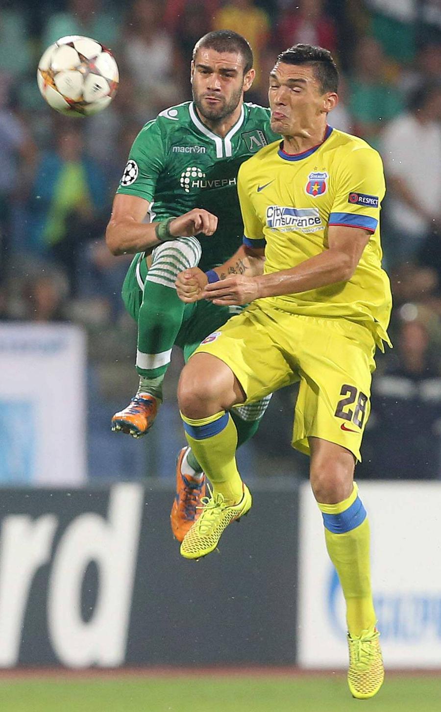 Keșeru în Ludogorets - FCSB / FOTO: Imago Amintirile îl răscolesc pe „bombardierul” Claudiu Keșeru: „În Bulgaria am trăit cel mai mare coșmar din cariera mea! N-am dormit trei nopți”