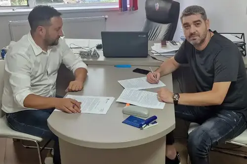 Bogdan Andone (49 de ani) a fost demis la FC Botoșani, iar Liviu Ciobotariu (53 de ani) este noul antrenor al clubului, așa cum a anunțat GSP.