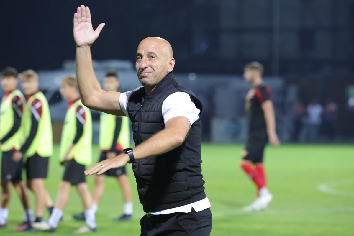 După derapajul din final, Robert Ilyes a vorbit despre lecții de civilizație: „Cu Dinamo, circ. Fanii Rapidului au făcut dreptate!”