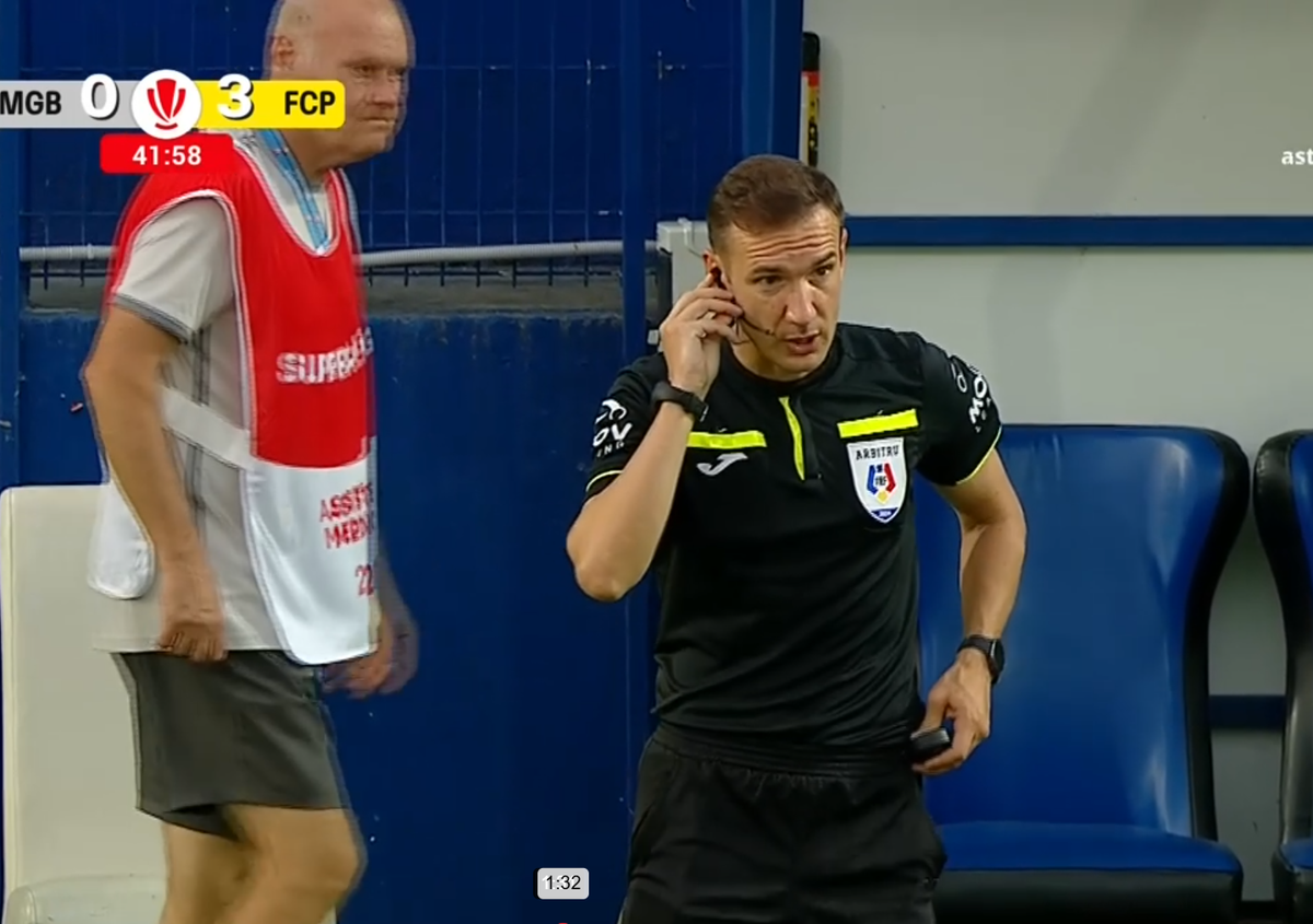 Moment-șoc în Superliga: tușierul a suferit o accidentare-horror și a fost transportat cu ambulanța la spital