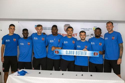 Gloria Bistrița și-a prezentat transferurile pentru sezonul de Liga 2 // foto: Cristina Vlasa (Bistrița)