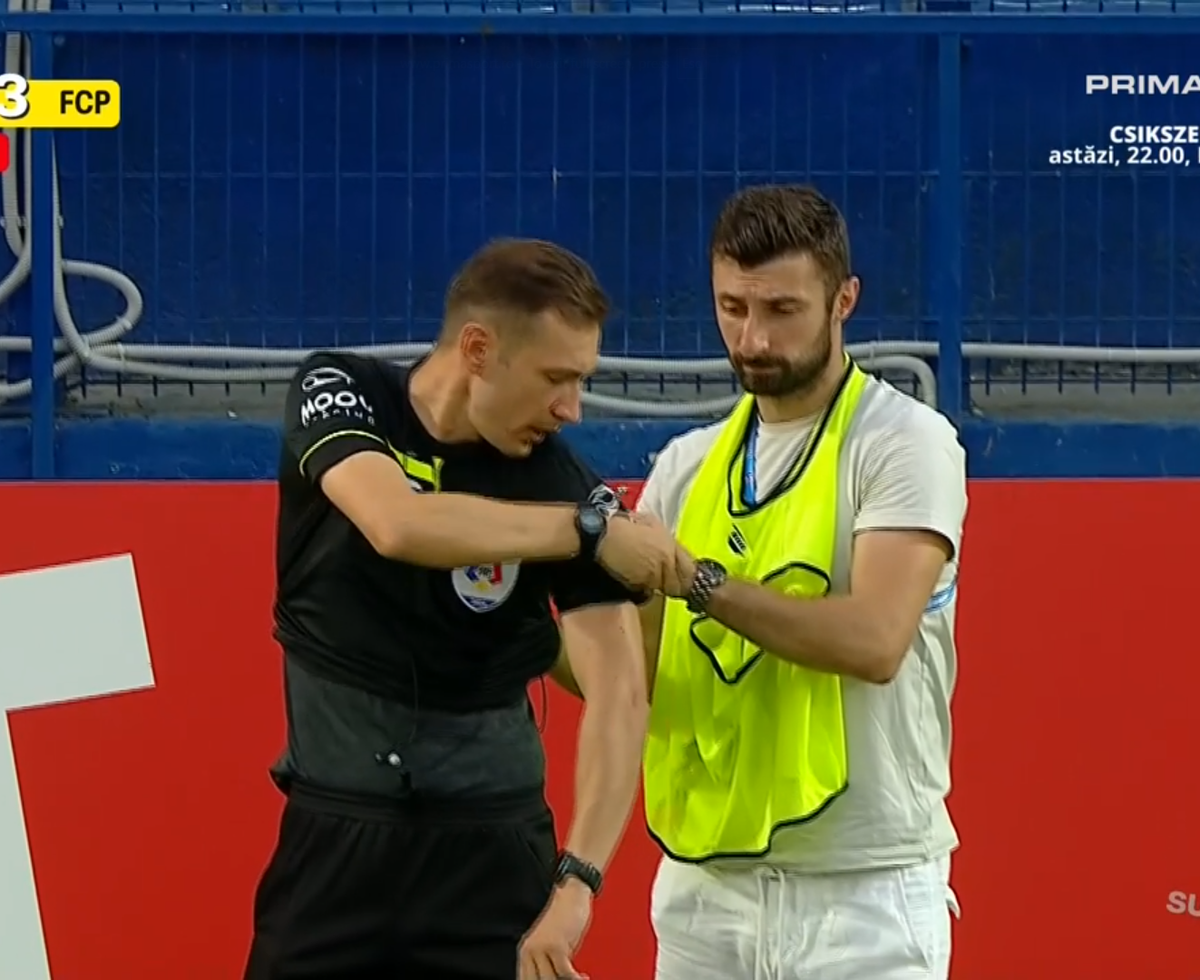 Moment-șoc în Superliga: tușierul a suferit o accidentare-horror și a fost transportat cu ambulanța la spital